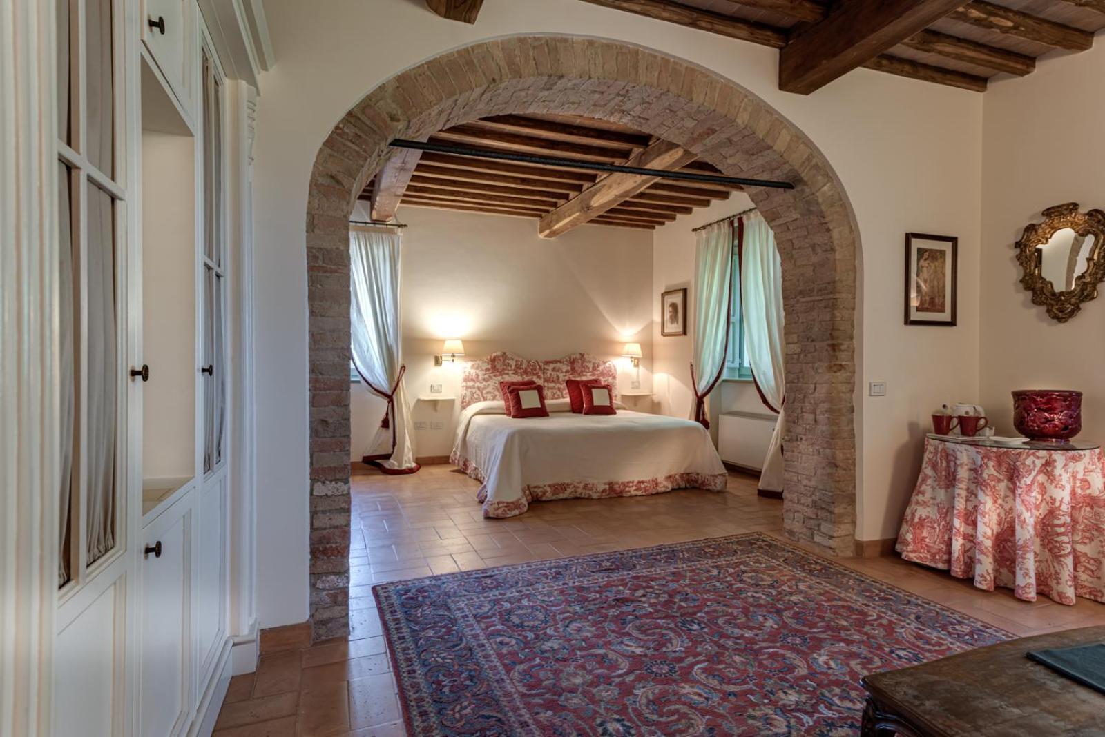 Villa Il Castagno Wine & Resort Siena Exterior photo